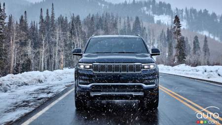 2022 Jeep Grand Wagoneer, front grille